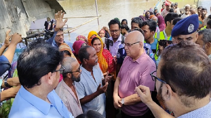 বন্যা দুর্গত এলাকায় স্থায়ী ব্যবস্থা নেওয়ার ঘোষণা ত্রাণ উপদেষ্টার