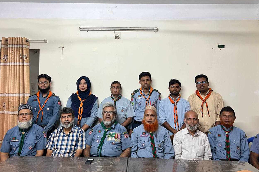 গণঅভ্যুত্থান পরবর্তী অবদানের জন্য সনদ পেলেন বাকৃবির ৮ রোভার