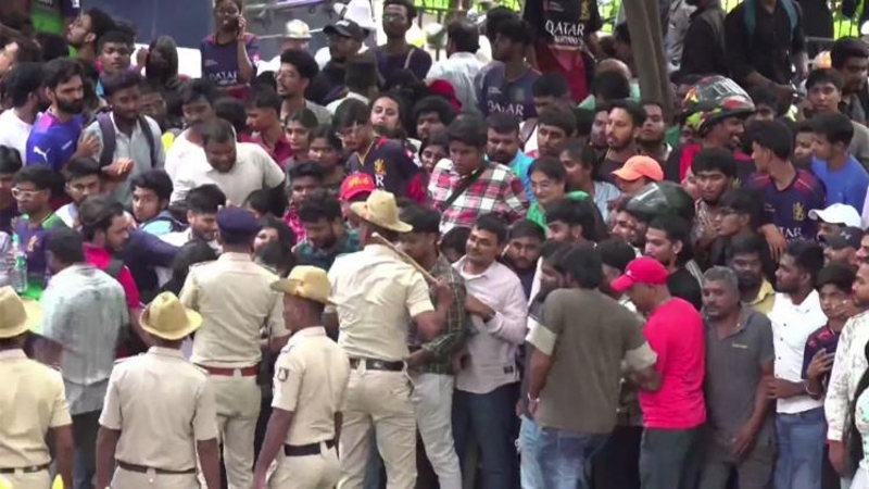 বেঙ্গালুরুর শিরোপা উৎসবে পদপিষ্ট হয়ে ১১ জনের মৃত্যু