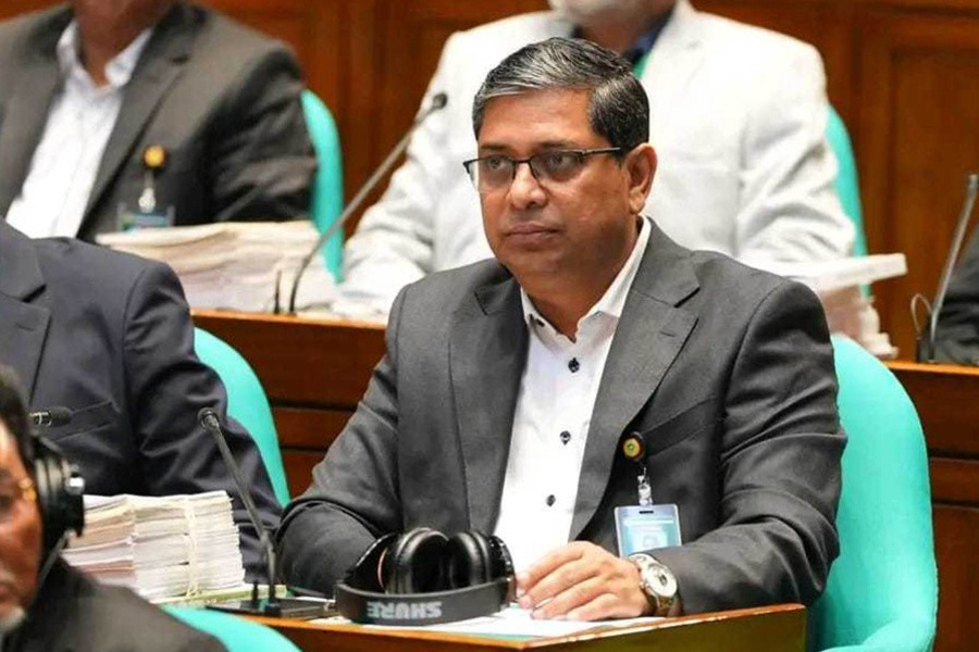 লন্ডন থেকে ভোটের তারিখ নিয়ে আসেন ড. ইউনূস