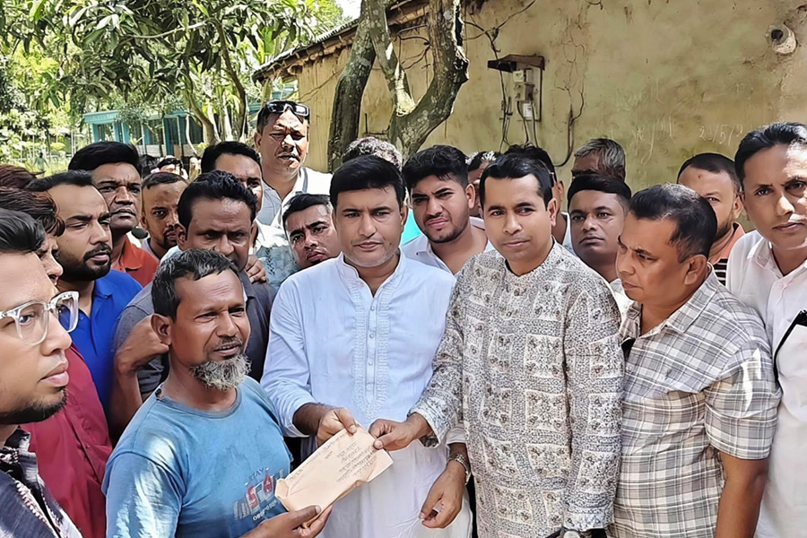 বগুড়ায় ক্যান্সার রোগীদের পাশে দাঁড়ালো যুবদল