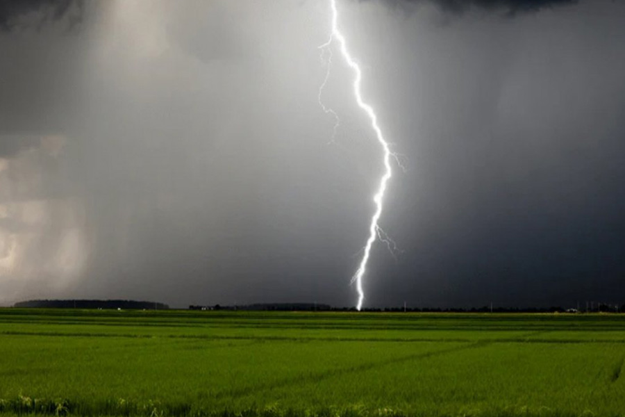 ব্রাহ্মণবাড়িয়ায় বজ্রপাতে ২ জনের মৃত্যু
