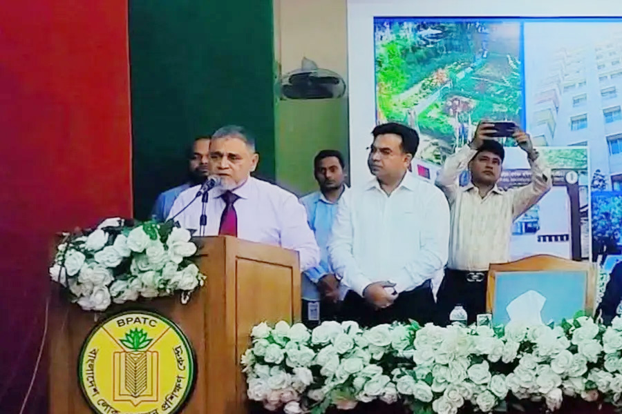 এবারের নির্বাচনে আইনের শাসন কাকে বলে, তা দেখাতে চাই: সিইসি