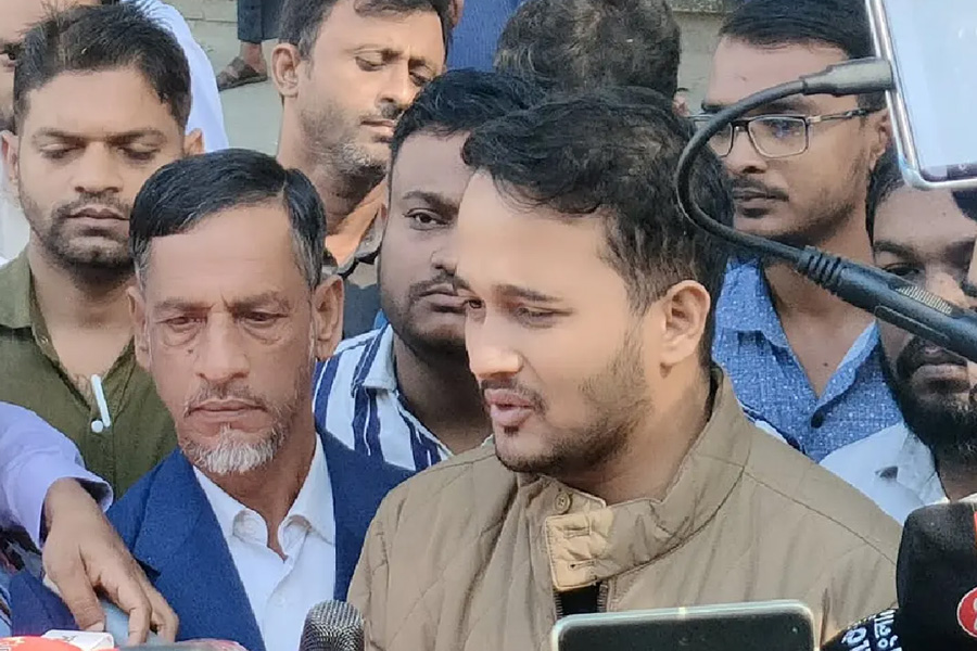 শেখ হাসিনাকে হাজার বার ফাঁসি দিলেও কম হবে : মীর স্নিগ্ধ