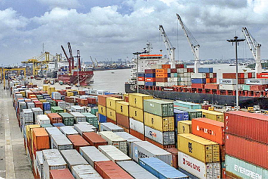 বাণিজ্য ঘাটতি নিয়ে ভয়, সংকটে পড়তে পারে অর্থনীতি