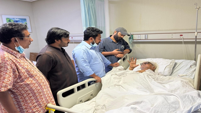 হাসপাতালে জামায়াত আমিরকে দেখতে গেলেন নাহিদ