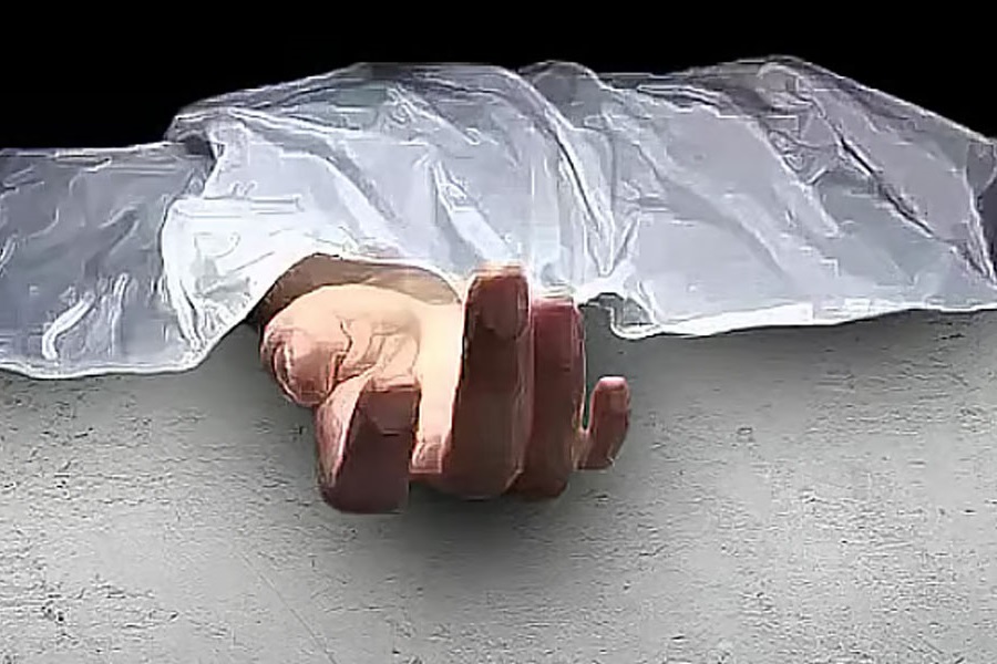 গাছের সঙ্গে বাঁধা মরদেহ, পায়ের কাছে পড়ে ছিল মাথা