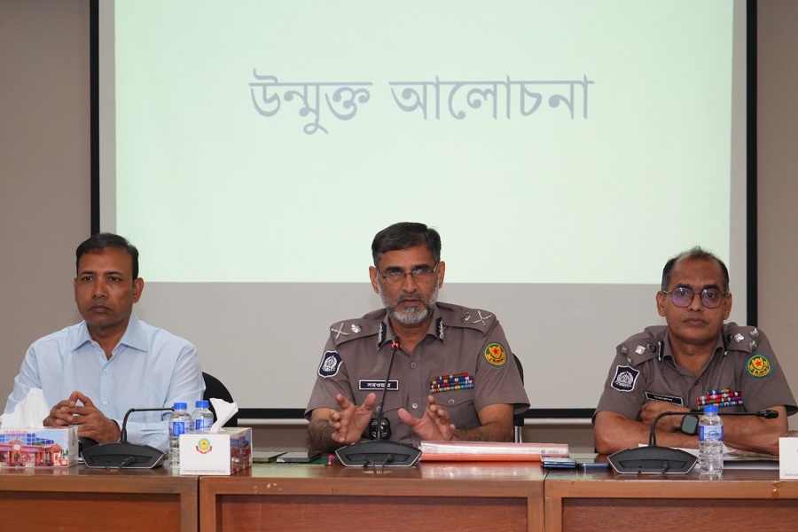 জাল টাকা, ছিনতাই ও অজ্ঞান পার্টির বিরুদ্ধে কঠোর নজরদারির নির্দেশ ডিএমপির