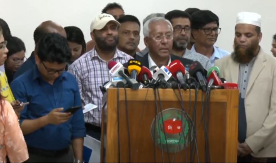 আরপিও সংশোধন আইন মন্ত্রণালয়ের ওপর ছেড়ে দিলো ইসি