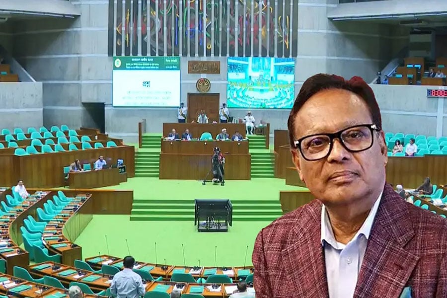চার মোবাইল অপারেটরের কাছে রাজস্ব বকেয়া ১৩ হাজার কোটি টাকা