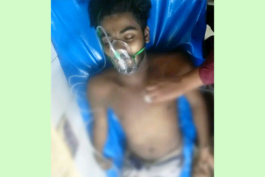 ফেনীতে মোবাইল চার্জ দিতে গিয়ে যুবকের মৃত্যু