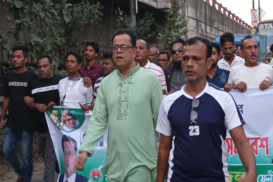 আ’ লীগের নৈরাজ্যের ‎প্রতিবাদে ফেনীতে তাঁতীদলের বিক্ষোভ