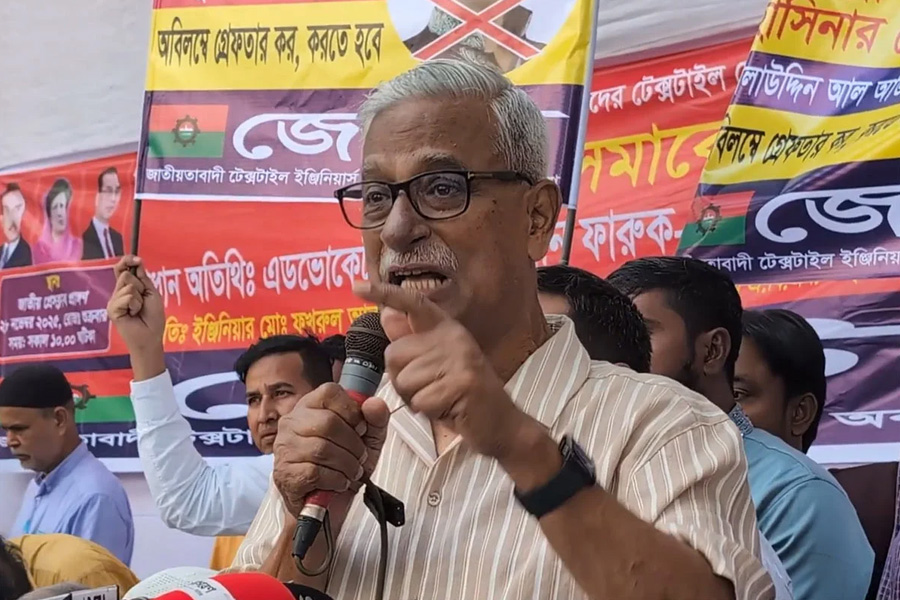 নির্বাচনী কর্মসূচি নিয়ে সতর্ক থাকতে হবে: ফারুক