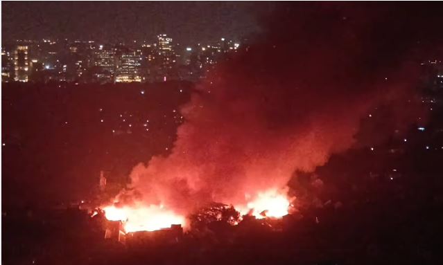 রাজধানীর কড়াইল বস্তিতে আগুন, নিয়ন্ত্রণে ১১ ইউনিট