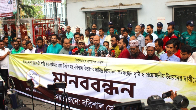 কর্মসংস্থান সৃষ্টি ও অবকাঠামোগত উন্নয়নের উদ্যোগ নিতে হবে