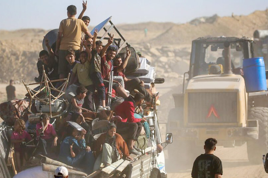 গাজায় একদিনেই ফিরল ৫০ হাজার ফিলিস্তিনি