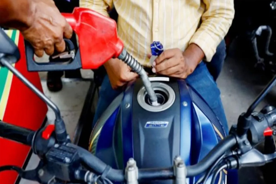 পুলিশ চেয়েছেন পেট্রোল পাম্প মালিকরা