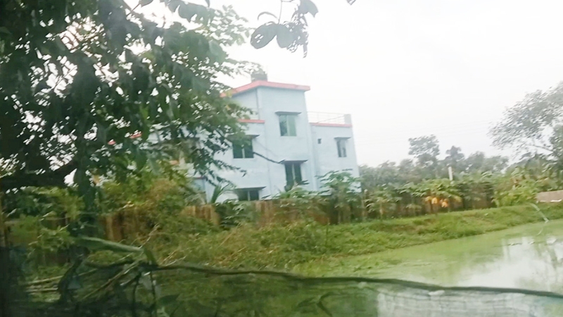 গৌরীপুরে জমি দখল ও মারধরের অভিযোগ