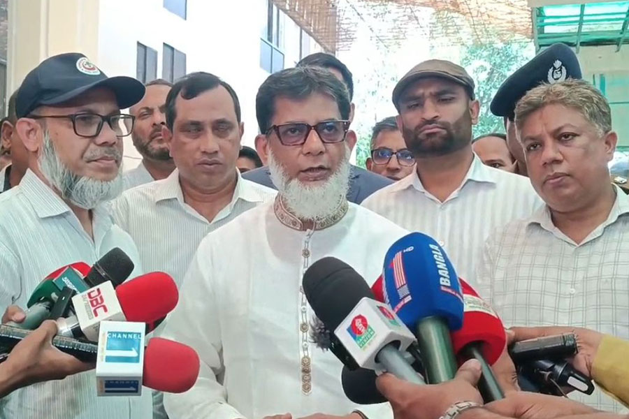 রেলের সংকট কাটাতে কাজ করছে সরকার: প্রতিমন্ত্রী
