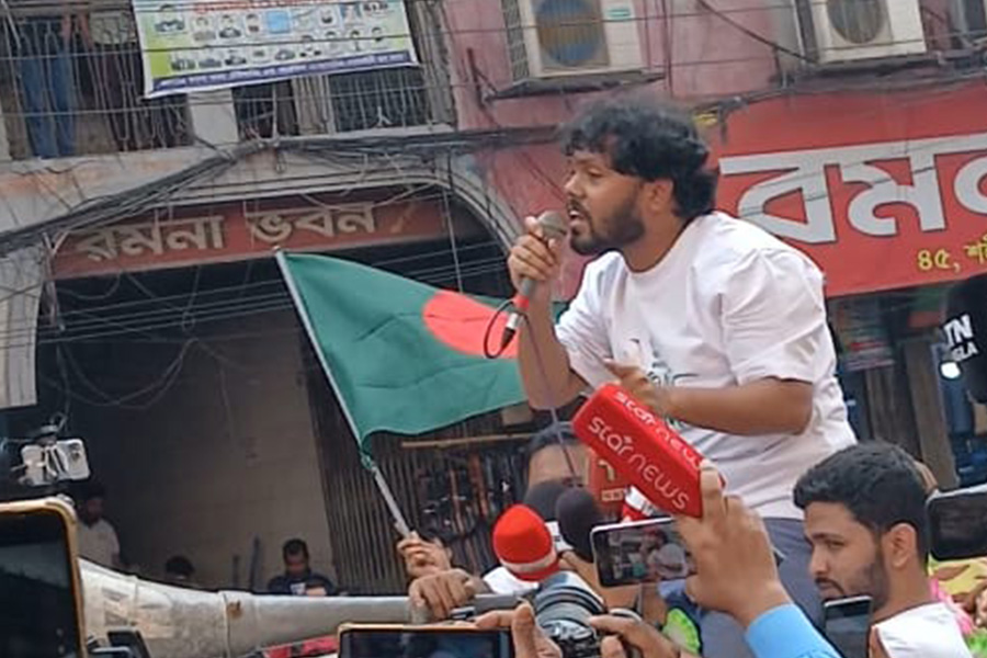 আ’লীগের কার্যালয় পাবলিক টয়লেট হিসেবে ব্যবহার হবে: হাদি