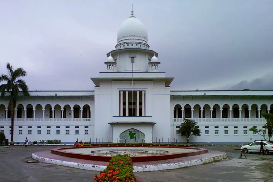 মঙ্গলবার ড. ইউনূসসহ সাবেক উপদেষ্টাদের বিষয়ে রিট শুনানি