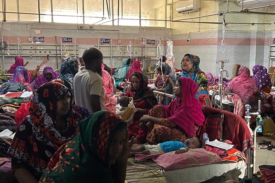 হাম ও উপসর্গ নিয়ে প্রাণ গেল আরও ৯ শিশুর