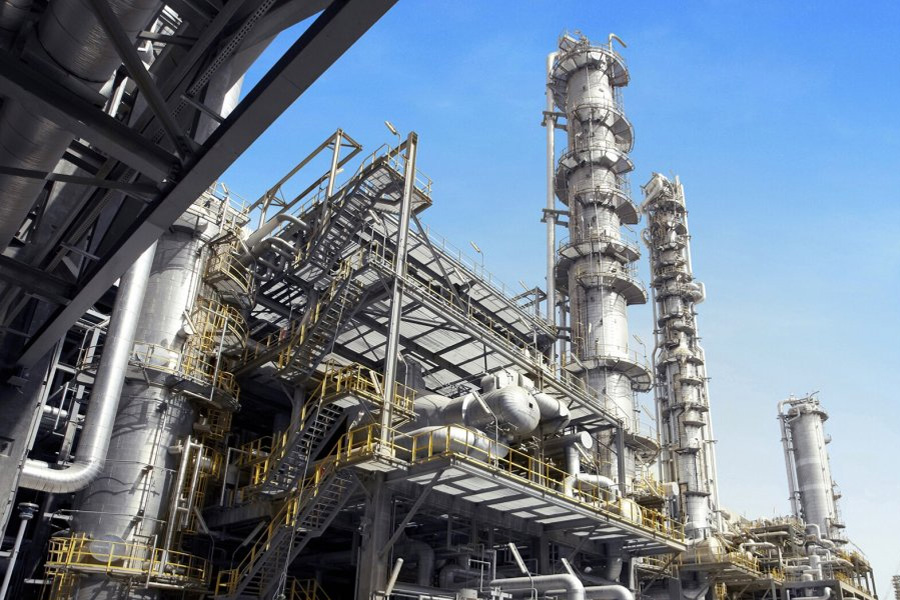 সৌদি আরবের জুবাইল তেল শোধনাগারে ইরানের হামলা