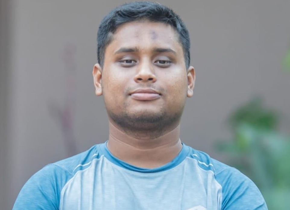 সাংবাদিকরা অনিশ্চিত জীবন কাটাচ্ছে : হাসনাত