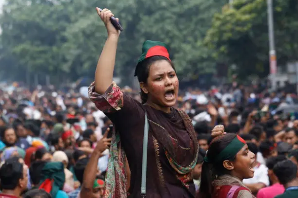 গণ-অভ্যুত্থানে আহত শিক্ষার্থীদের বেতন-টিউশন ফি মওকুফ