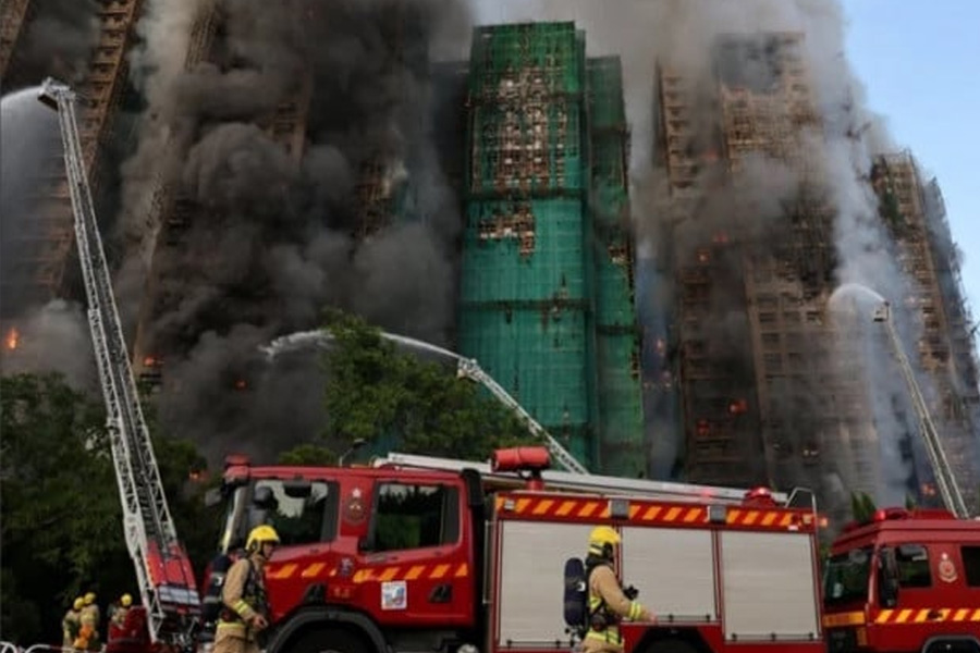 হংকংয়ে ভয়াবহ আগুনে নিহতের সংখ্যা বেড়ে ১২৮