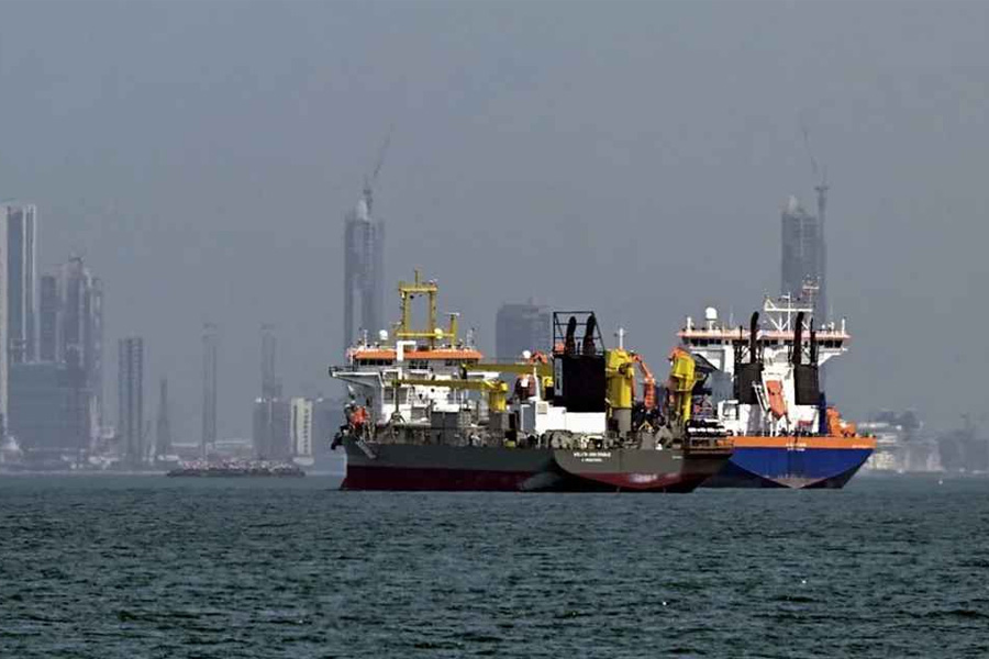 যে কারণে যুক্তরাষ্ট্রকে চাপ দিচ্ছে সৌদি