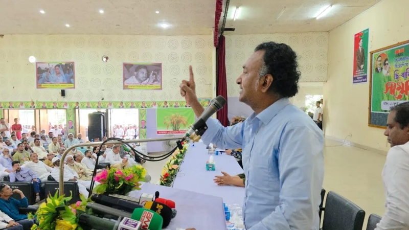 ‘খুনিদের যারা দলে নিয়েছে তাদের আগে বহিষ্কার করা উচিত’
