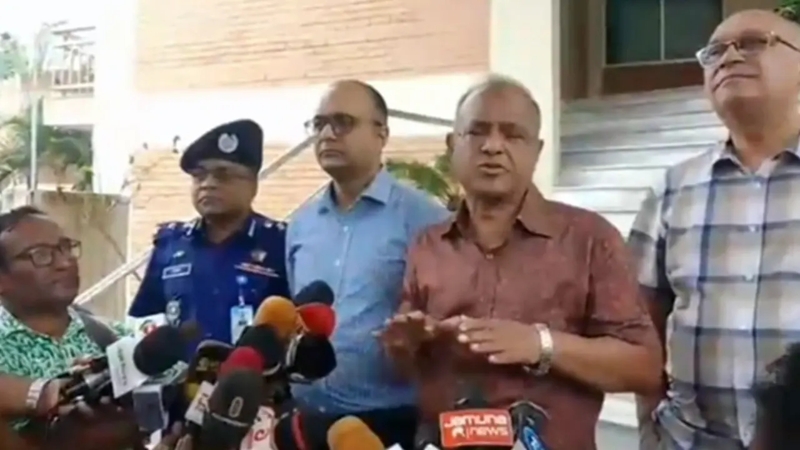 শুধু মাদকের বাহক নয় গডফাদারদেরও ধরতে হবে: স্বরাষ্ট্র উপদেষ্টা