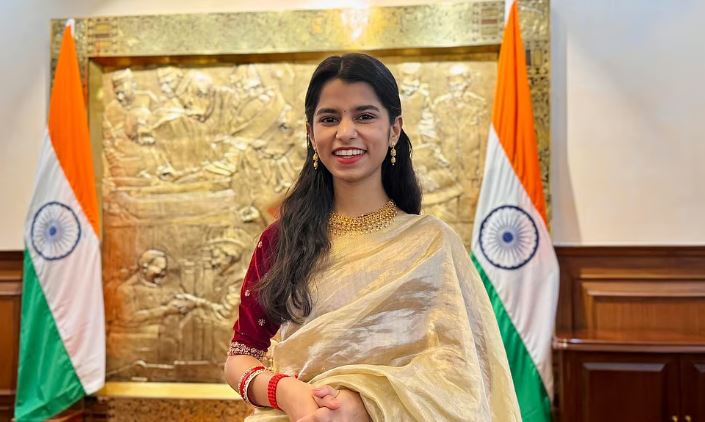 বিহারের সবচেয়ে কম বয়সী বিধায়ক মৈথিলি ঠাকুর