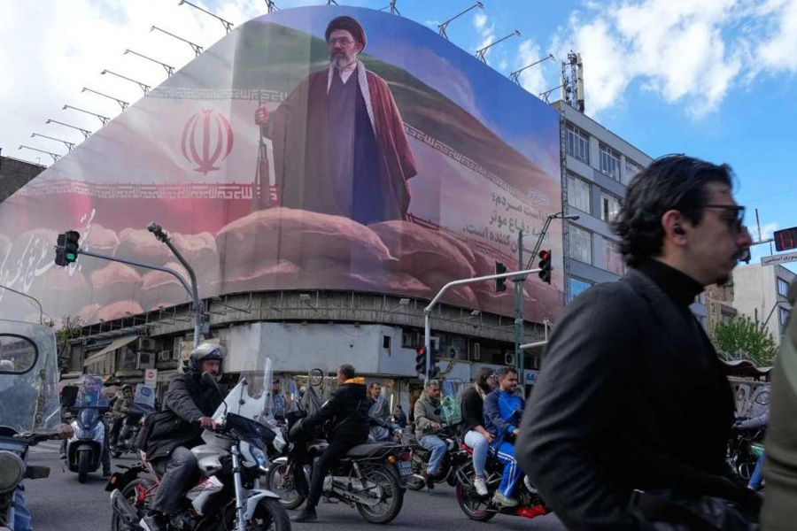 যুদ্ধবিরতি থেকে বেরিয়ে যাওয়ার হুঁশিয়ারি দিল ইরান