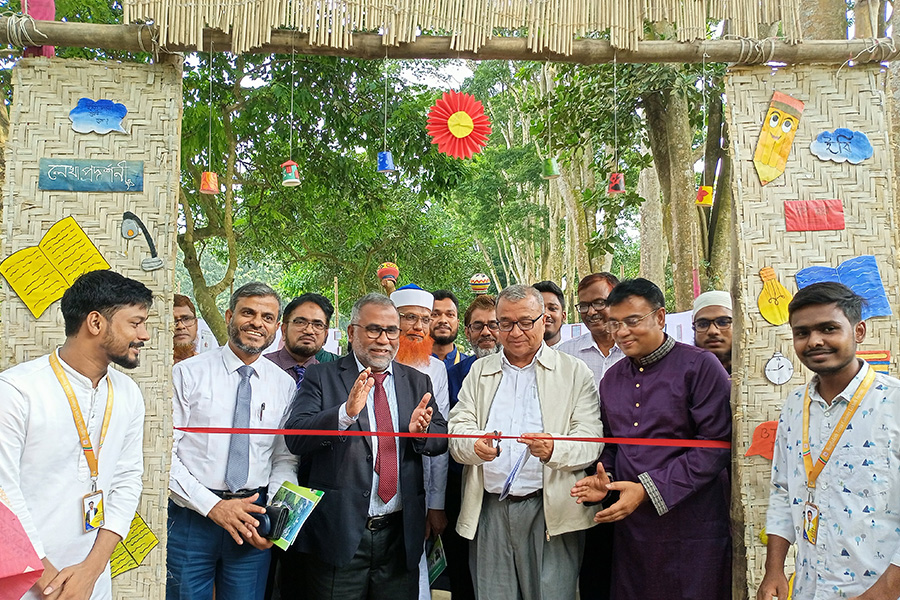 ইসলামী বিশ্ববিদ্যালয়ে দুইদিনব্যাপী লেখা প্রদর্শনী শুরু