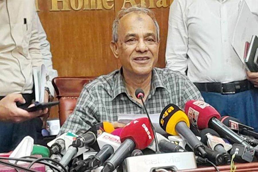 দুর্গাপূজায় ৮০ হাজার স্বেচ্ছাসেবী নিয়োগ দেওয়া হবে : স্বরাষ্ট্র উপদেষ্টা