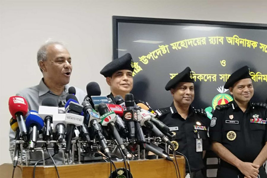 দুর্গাপূজা ঘিরে পাশের দেশ মিথ্যাচার করছে: স্বরাষ্ট্র উপদেষ্টা