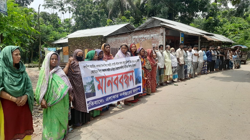 অপসোনিন ফার্মার স্বার্থে দপদপিয়ায় বিদ্যুৎ লাইন