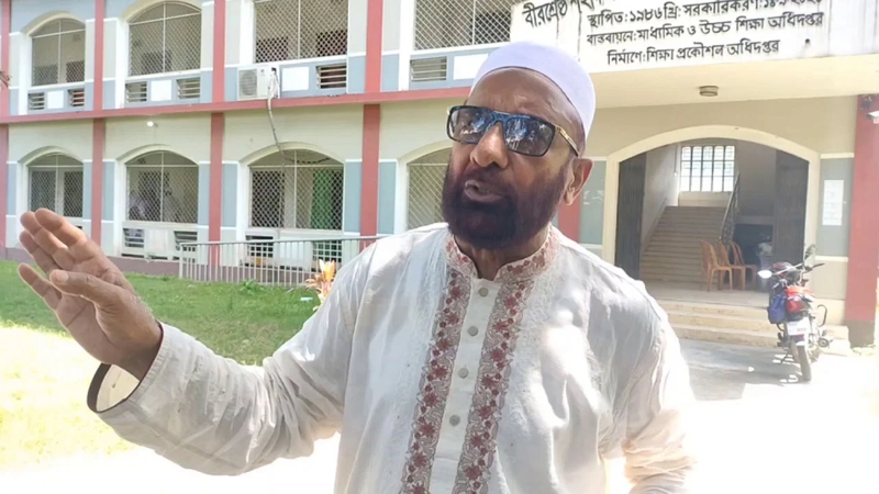 আ.লীগ নেতাকে অধ্যক্ষের চেয়ারে বসাতে জামায়াত নেতার দৌড়ঝাঁপ