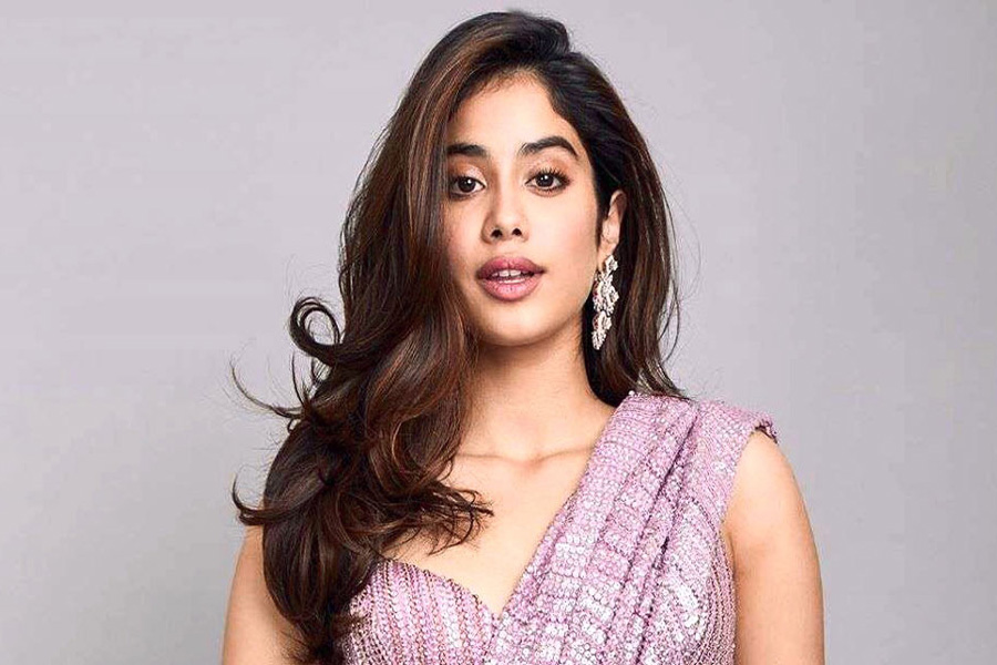 গণপতি দর্শনে গিয়ে কী ঘটল জাহ্নবীর সঙ্গে?