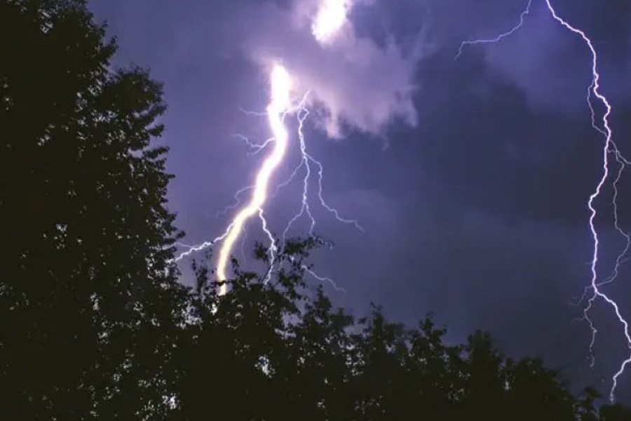 যশোরে বজ্রপাতে দুই জনের মৃত্যু