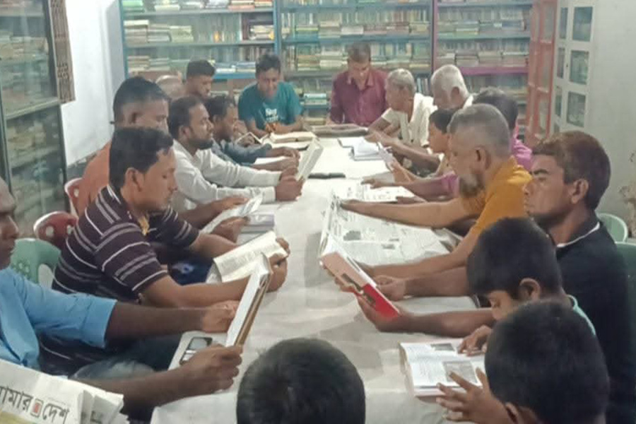 ​১৩ কিশোরের ১৩ মুরগি ও ২৫ পয়সা চাঁদায় পাঠাগার স্থাপন