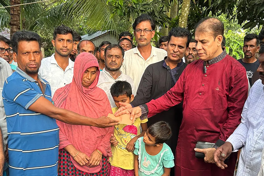 দৃষ্টিহীন পরিবারের পাশে দাঁড়ালেন তারেক রহমান