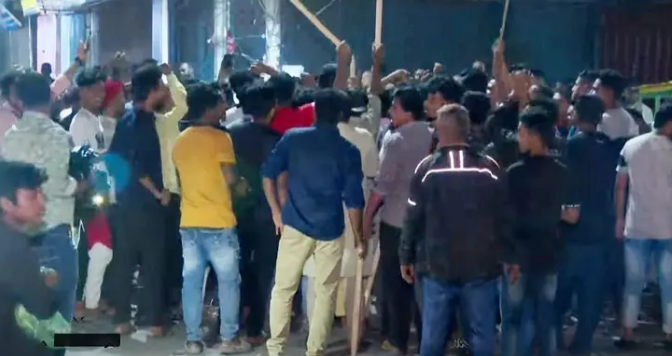 রাতেই জিরো পয়েন্ট দখলে নিল ছাত্র-জনতা