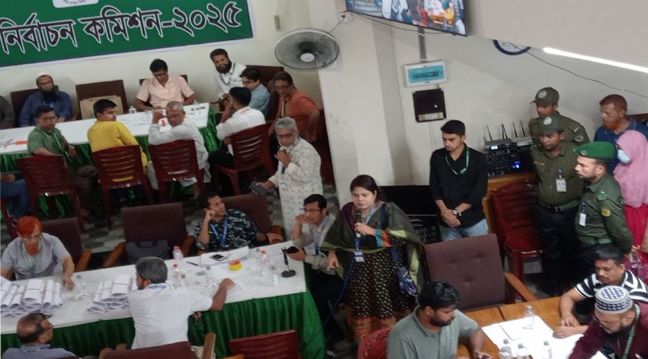 সহকর্মীর লাশের উপর দিয়ে ভোট গণনা করতে চাই না: ড. সুলতানা