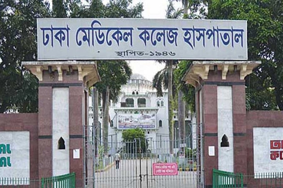 কলাবাগানে নির্মাণাধীন ভবন থেকে পড়ে রাজমিস্ত্রির মৃত্যু