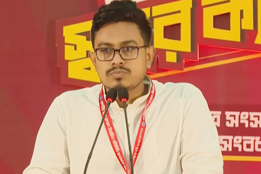 এদেশে মুক্তিযুদ্ধ ও জুলাই ব্যবসা চলবে না: ডাকসু ভিপি