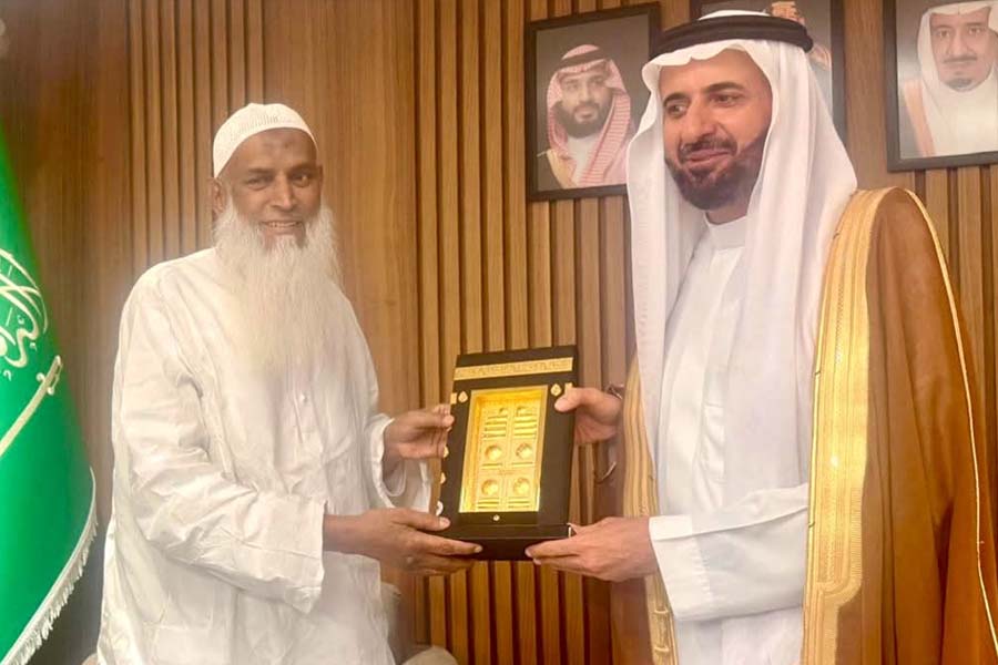 বাংলাদেশের হজ ব্যবস্থাপনার প্রশংসায় সৌদি হজমন্ত্রী