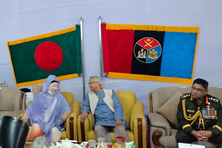 সেনাকুঞ্জে খালেদা জিয়া